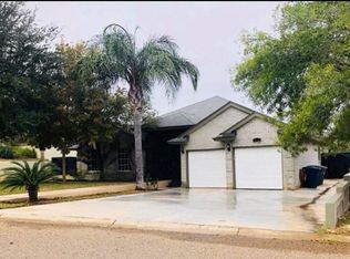 106 Century Cir, Laredo, TX 78046