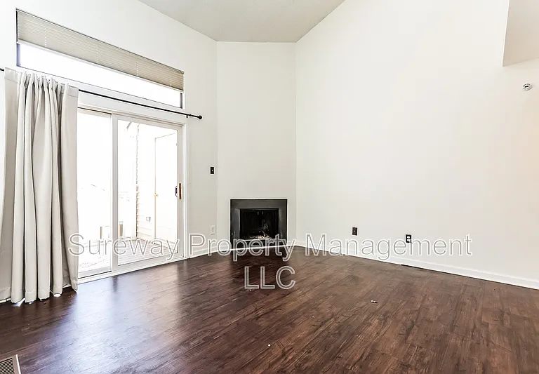 806 Gregorys Way — Photo 3