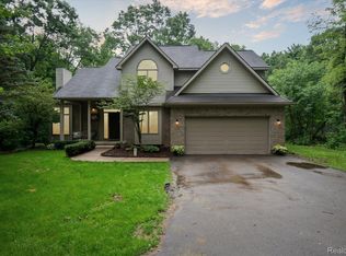 4140 Arlen Dr, Hartland, MI 48353