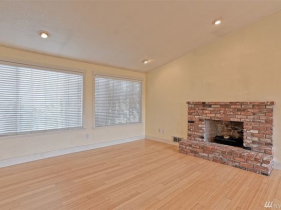 3rd image of 817 96th Ave NE