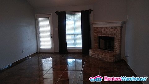5th image of 904 Buffalo Springs Dr