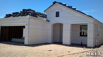 1450 Huntington Heights Front View