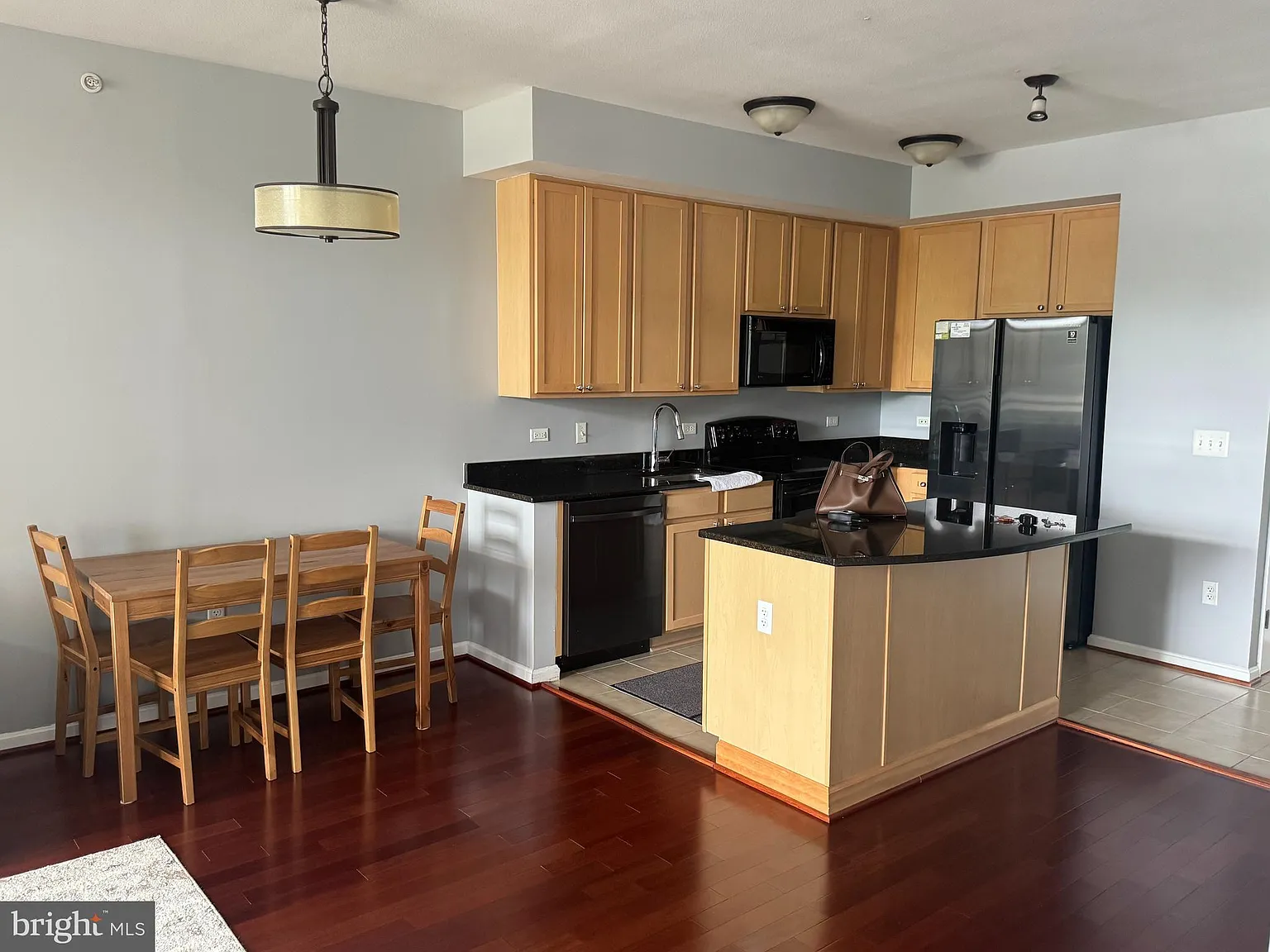 1 bed, 787 sqft, $2,550 — Photo 4