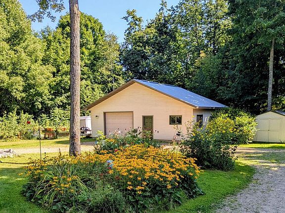 2nd image of 551 West Grouse Road