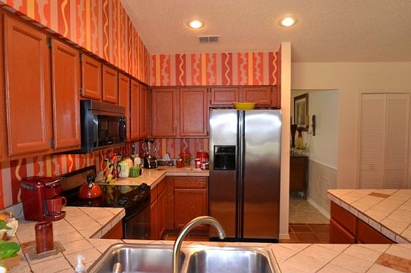 4th image of 80 Cypress Blvd W