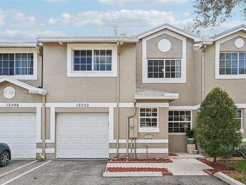 1st image of 12252 SW 50th Pl