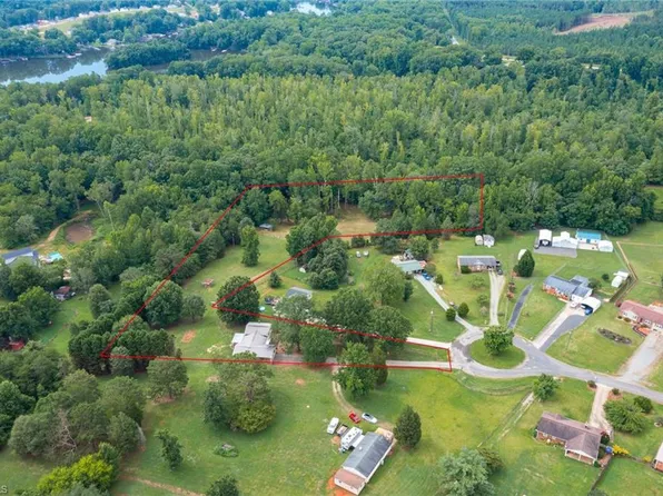 231 Terrace Ln, Lexington, NC 27292