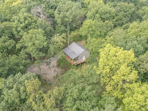 54893 Kingsville Ln, New London, MO 63459