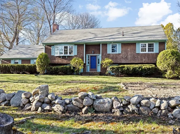 44 Meeting House Ln, Scituate, MA 02066