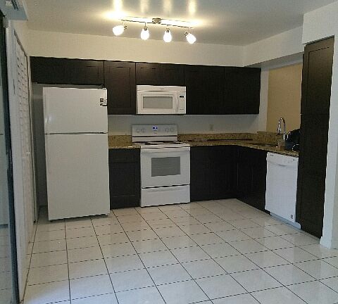 3rd image of 2944 Lowell Ct