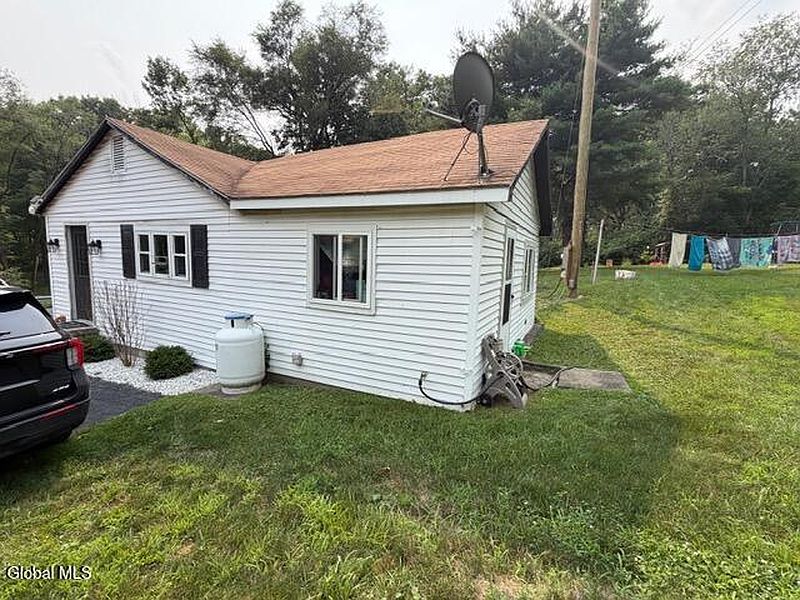 3rd image of 2210 County Route 26