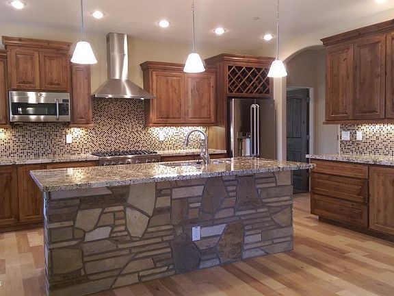 2nd image of 2103 Burlwood Dr