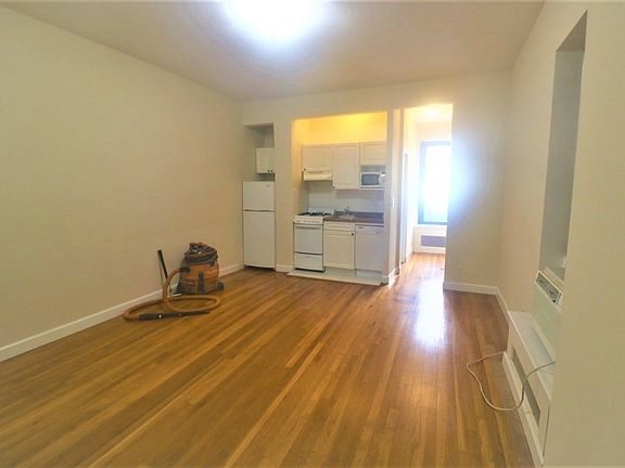 3rd image of 1125 Lexington Ave #406