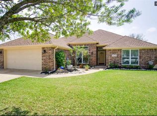 4712 Warwick Ln, Bryan, TX 77802