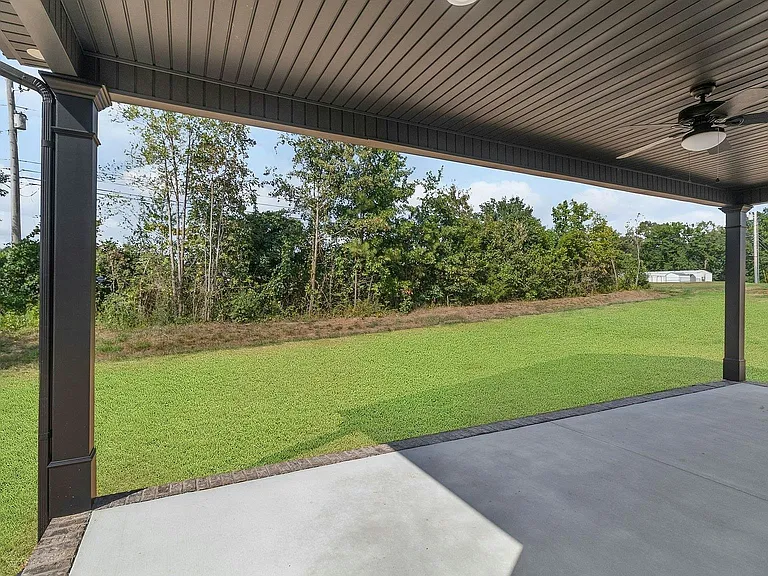 303 Lee Ln — Photo 16