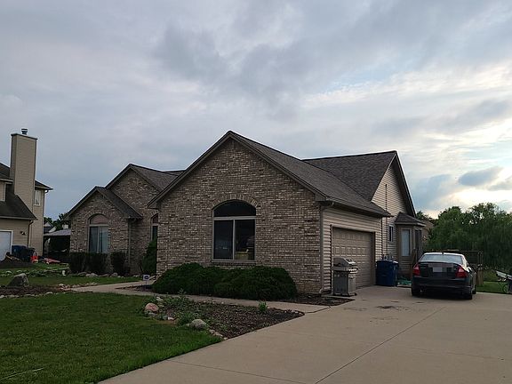 2nd image of 1412 Deer Creek Trl