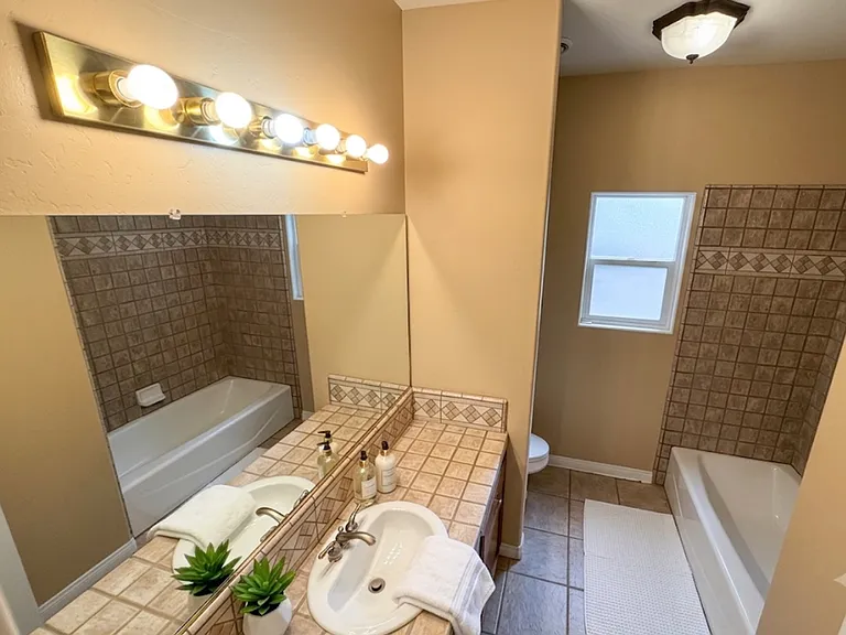 6401 Lavender Gate Dr — Photo 2