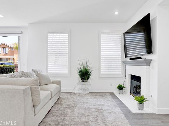 5th image of 28 Albany St