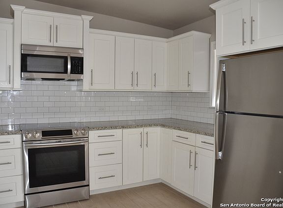 4th image of 414 Buffalo St