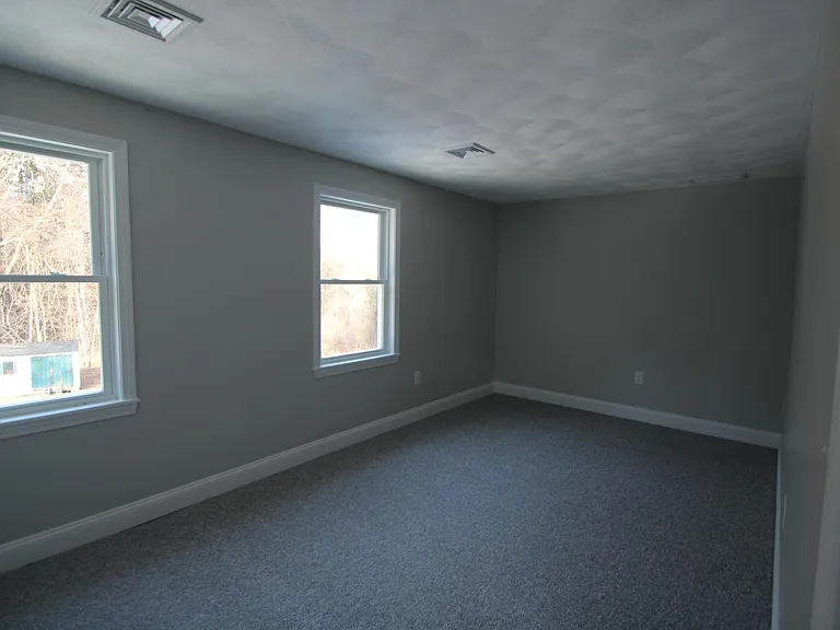 72 Hill Rd #A — Photo 4