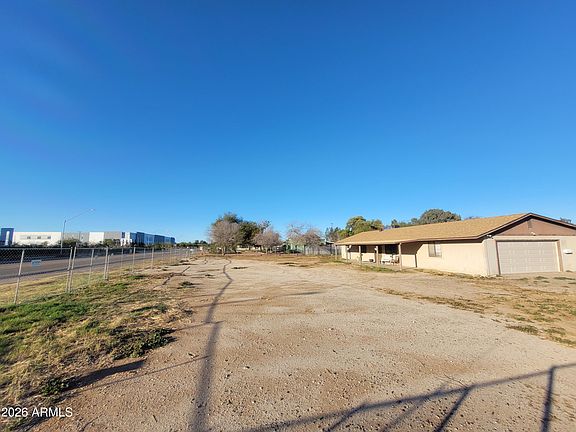 4th image of 7105 N Sarival Avenue