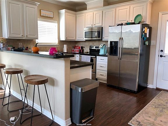 4th image of 1707 Boardwalk Ct