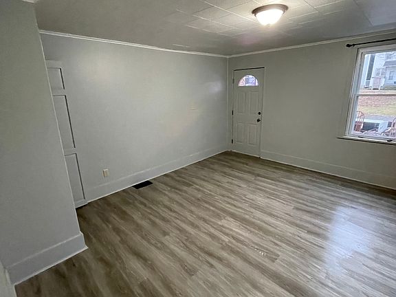 3rd image of 106 Apple Way