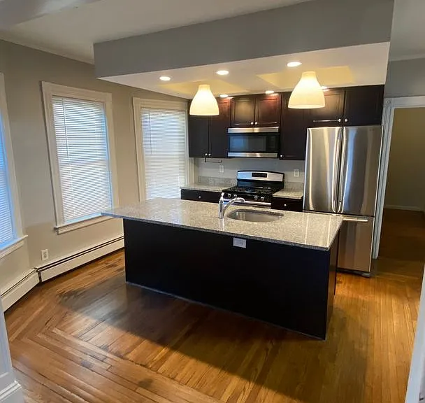 628 Smith St — Photo 1