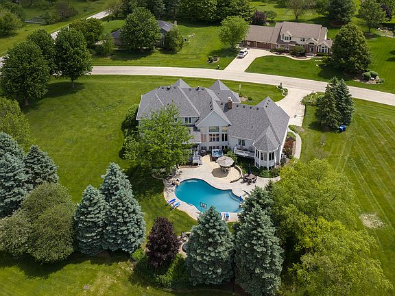 4th image of 4N918 W Woods Dr