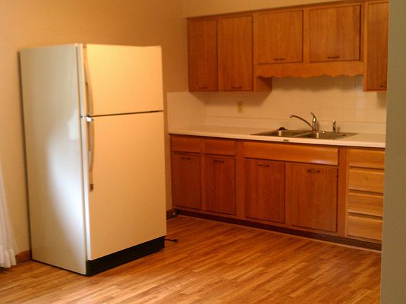 3rd image of 109 Oxford Dr