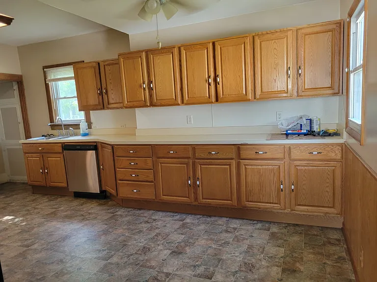423 W Main St — Photo 5