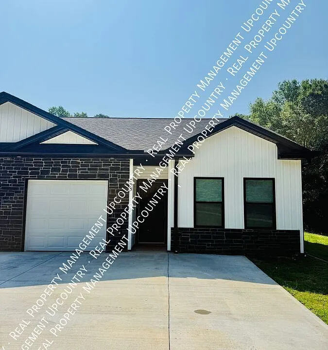 795 Lyman Rd