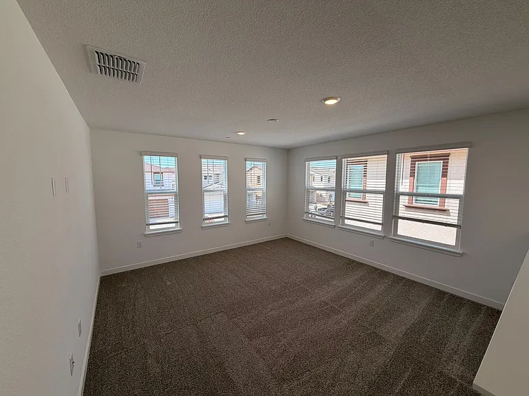 12629 Hereford Ave — Photo 17