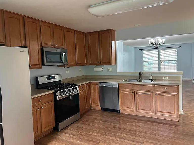 506 Conservatory Ln — Photo 6