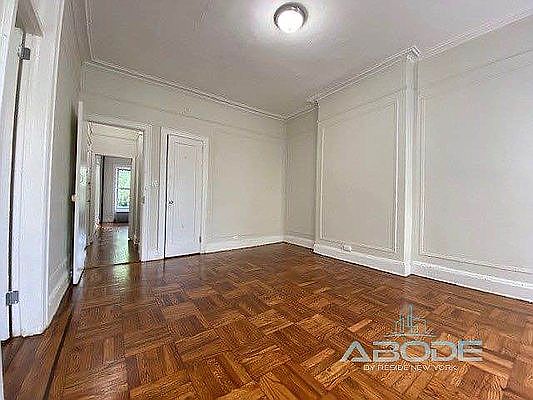 5th image of 182 Vernon Ave Floor 3