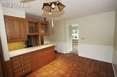 5th image of 22 Interlaken Dr