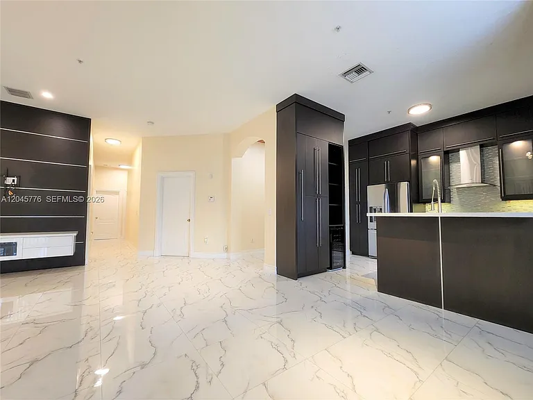 4405 SW 160th Ave #204 — Photo 9