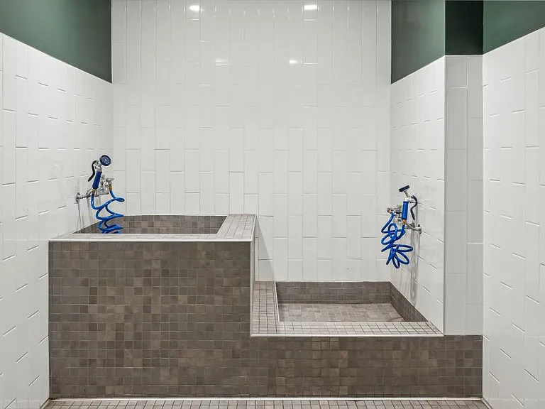 MV Apartments — Photo 34