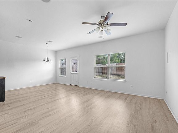 3rd image of 17046 Amarose Dr