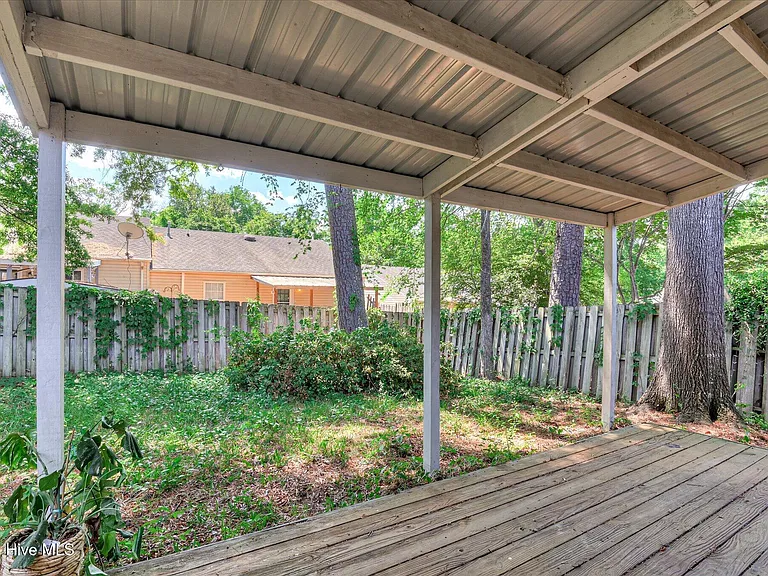 2528 Commons Trce — Photo 42