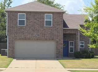 5074 W Claxton Cir, Fayetteville, AR 72704