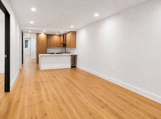 231 W 20th St #2, New York, NY 10011