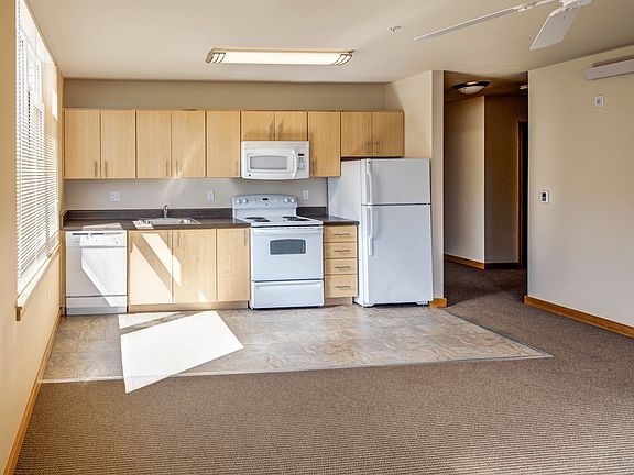 2nd image of 650 S Lowell St APT 231