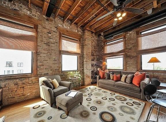 5th image of 525 N Halsted St Unit 510