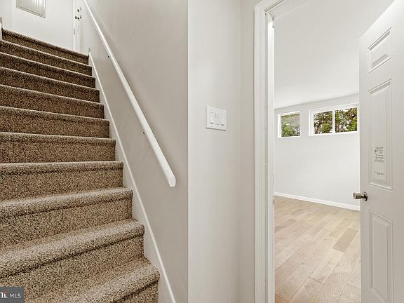 5th image of 4354 Glendale St