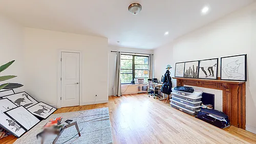 152 W 76th St #3B Photo 1