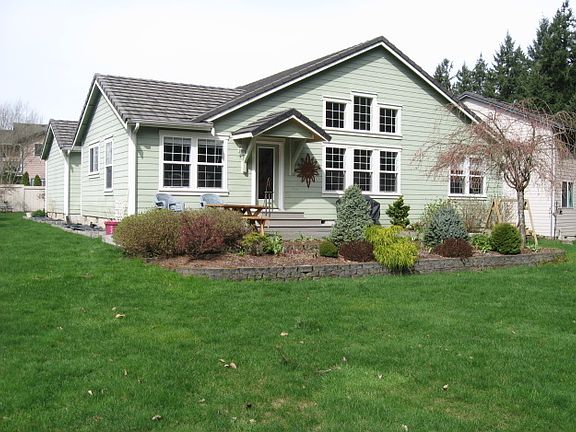 3rd image of 4004 Campus Green Dr NE