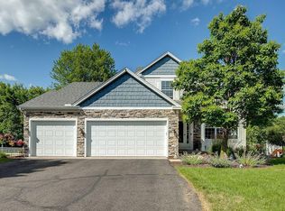 947 Lake Ridge Bay, Woodbury, MN 55129