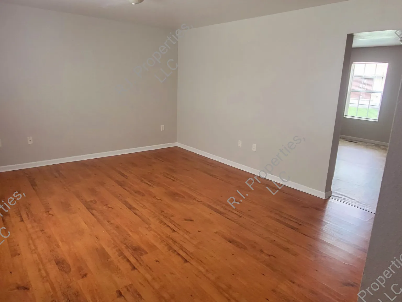3 bed, 1.5 bath, $1,000 — Photo 3