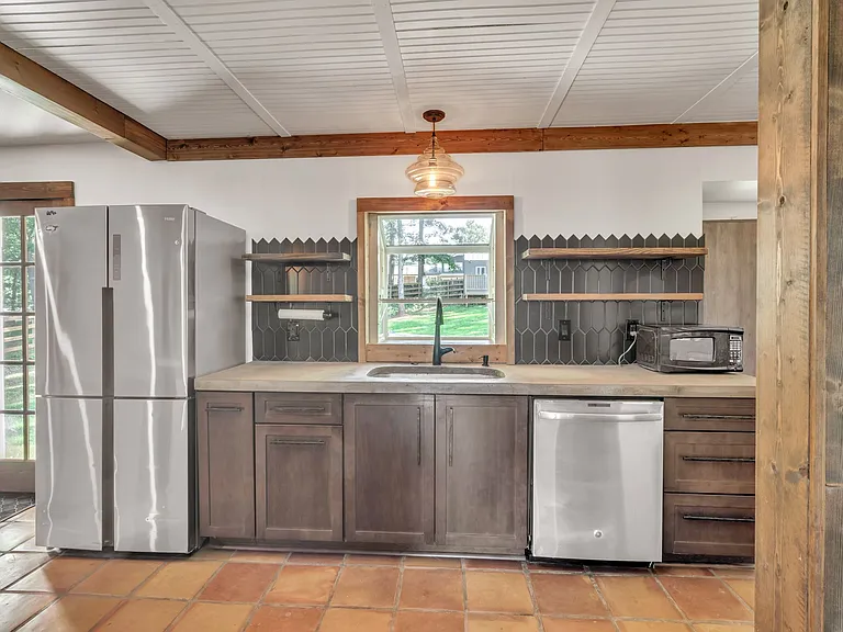 4819 Bexley Dr — Photo 12